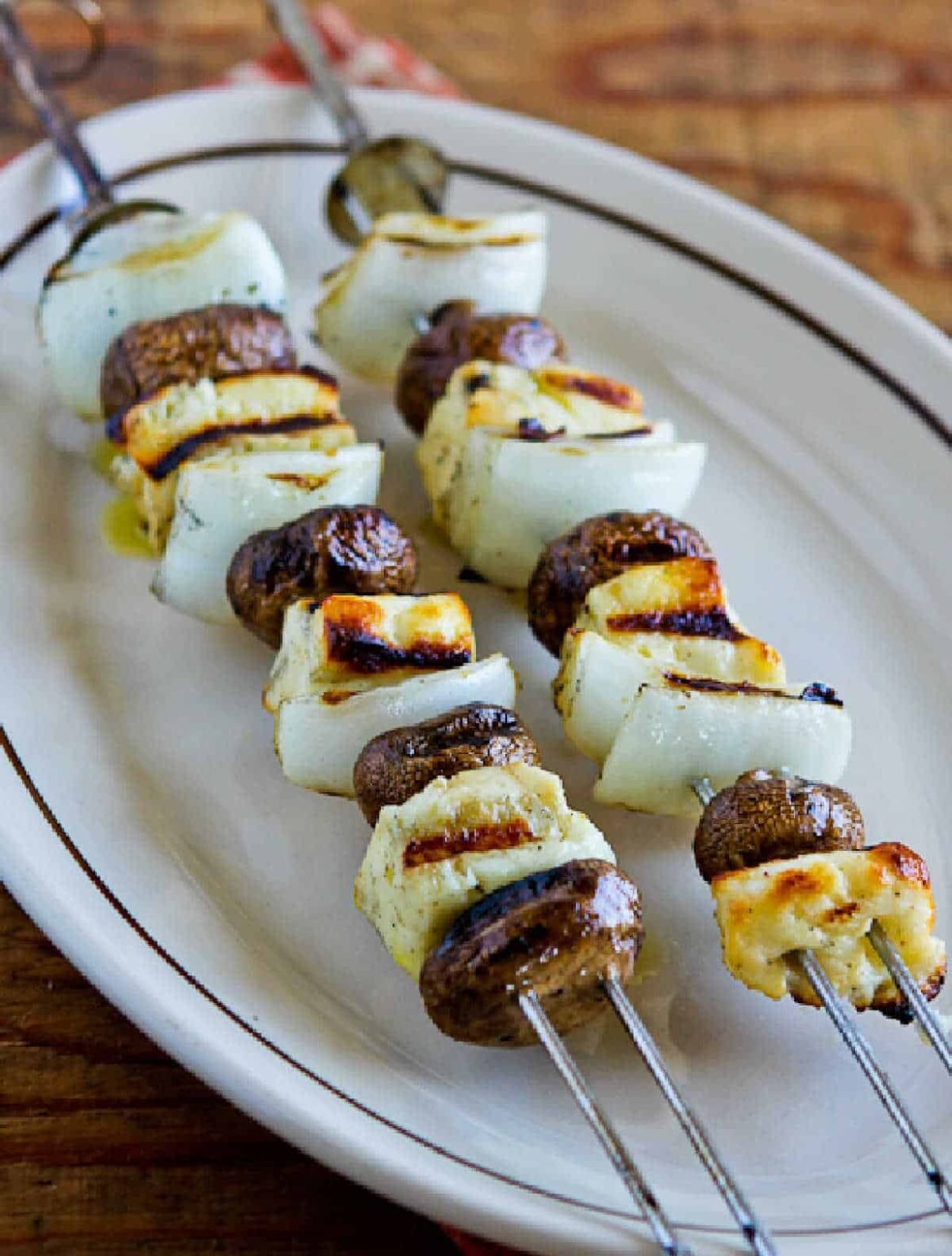 2-1200-grilled-halloumi-mushrooms.jpg