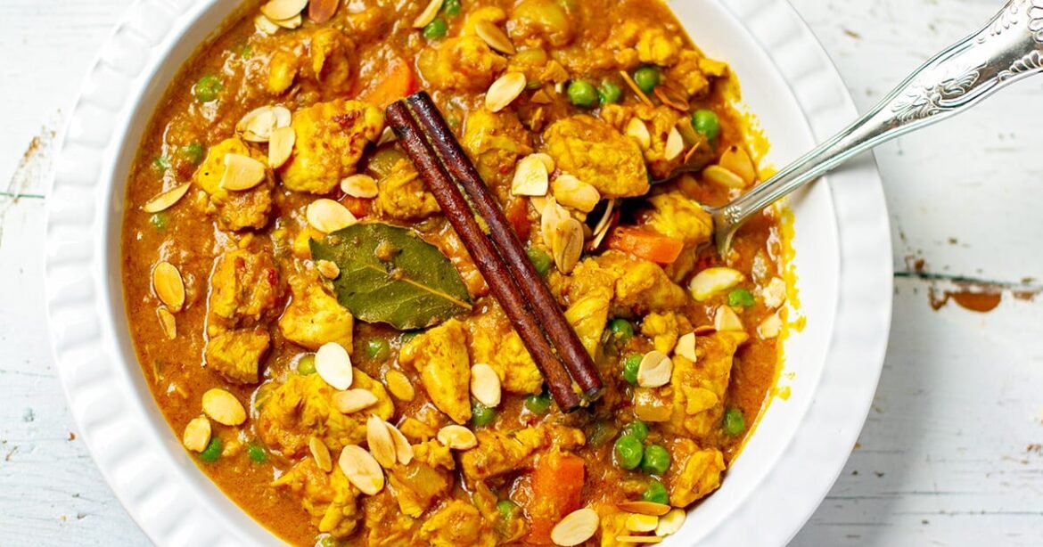banana-chicken-korma-curry-recipe-social.jpg