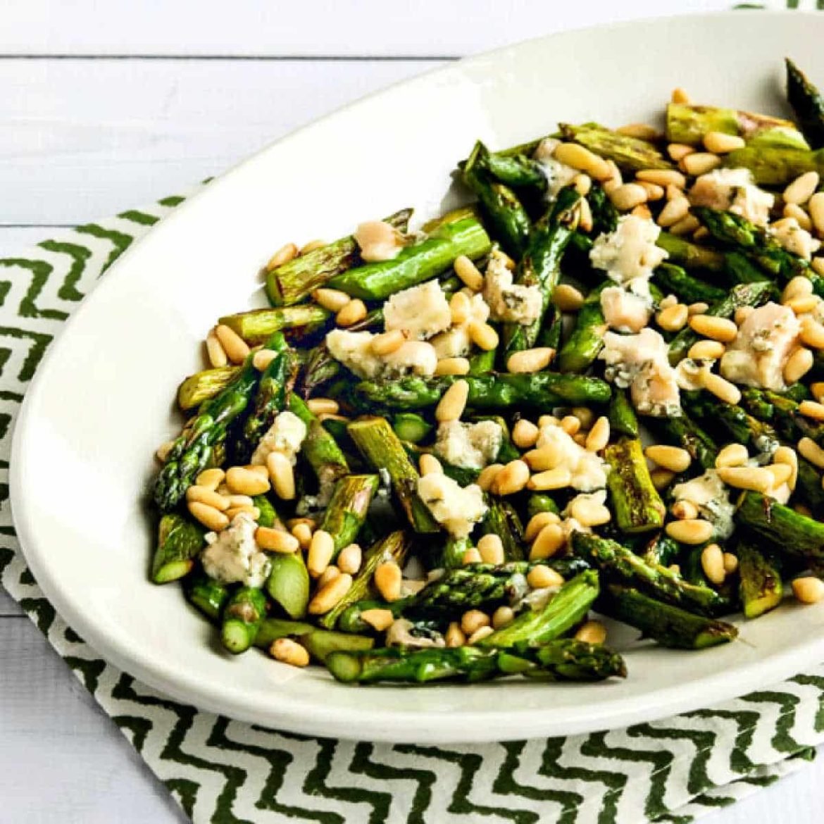 1200-sauteed-asparagus-melted-gorgonzola.jpg